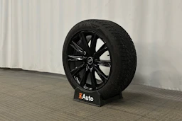 musta Audi e-tron 2022 kuva 10.