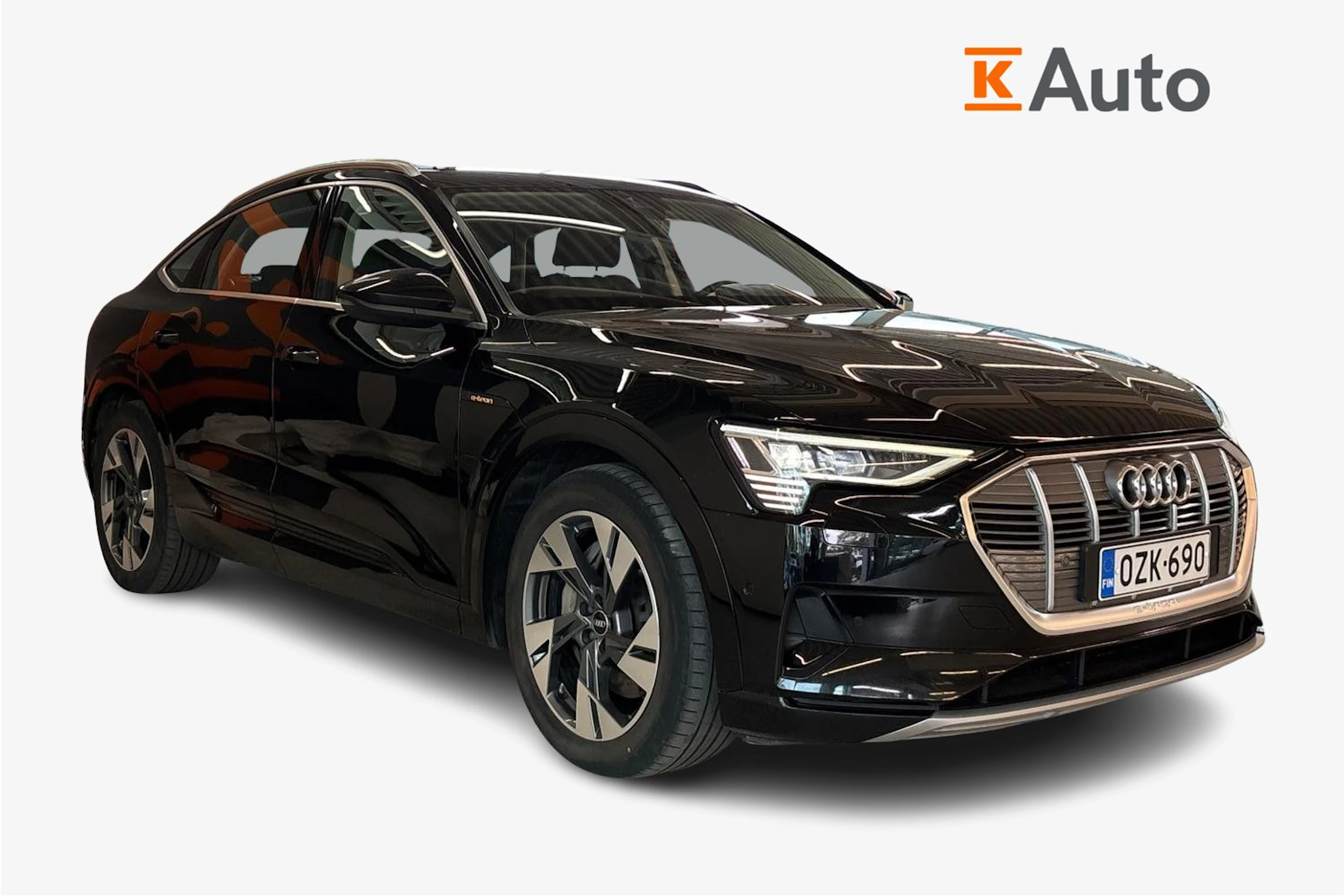 musta Audi e-tron 2022 kuva 1.