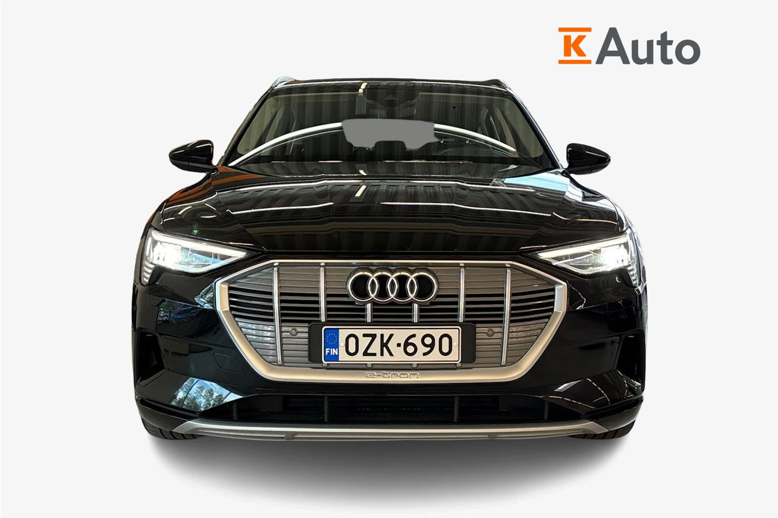 musta Audi e-tron 2022 kuva 4.