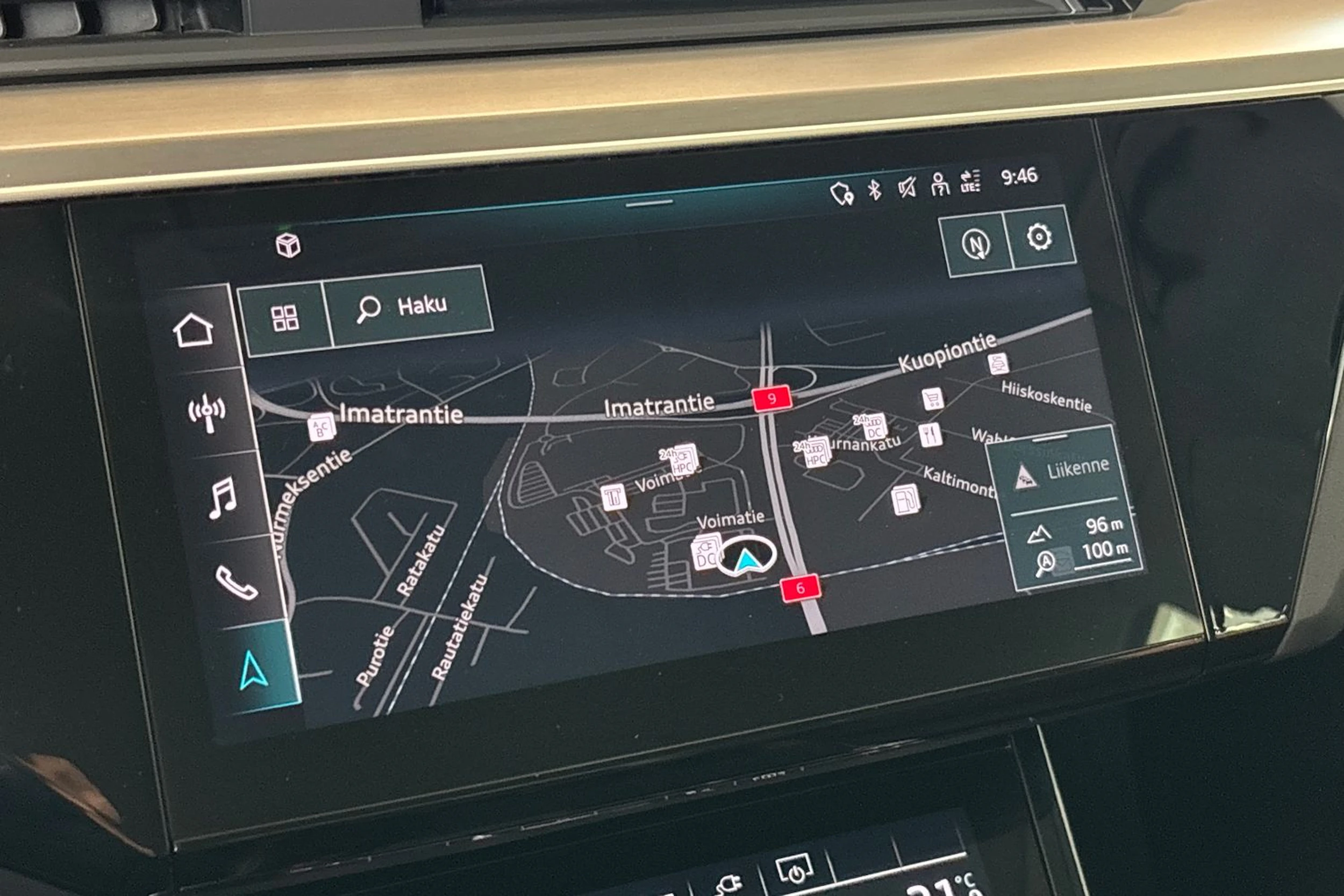 musta Audi e-tron 2022 kuva 17.