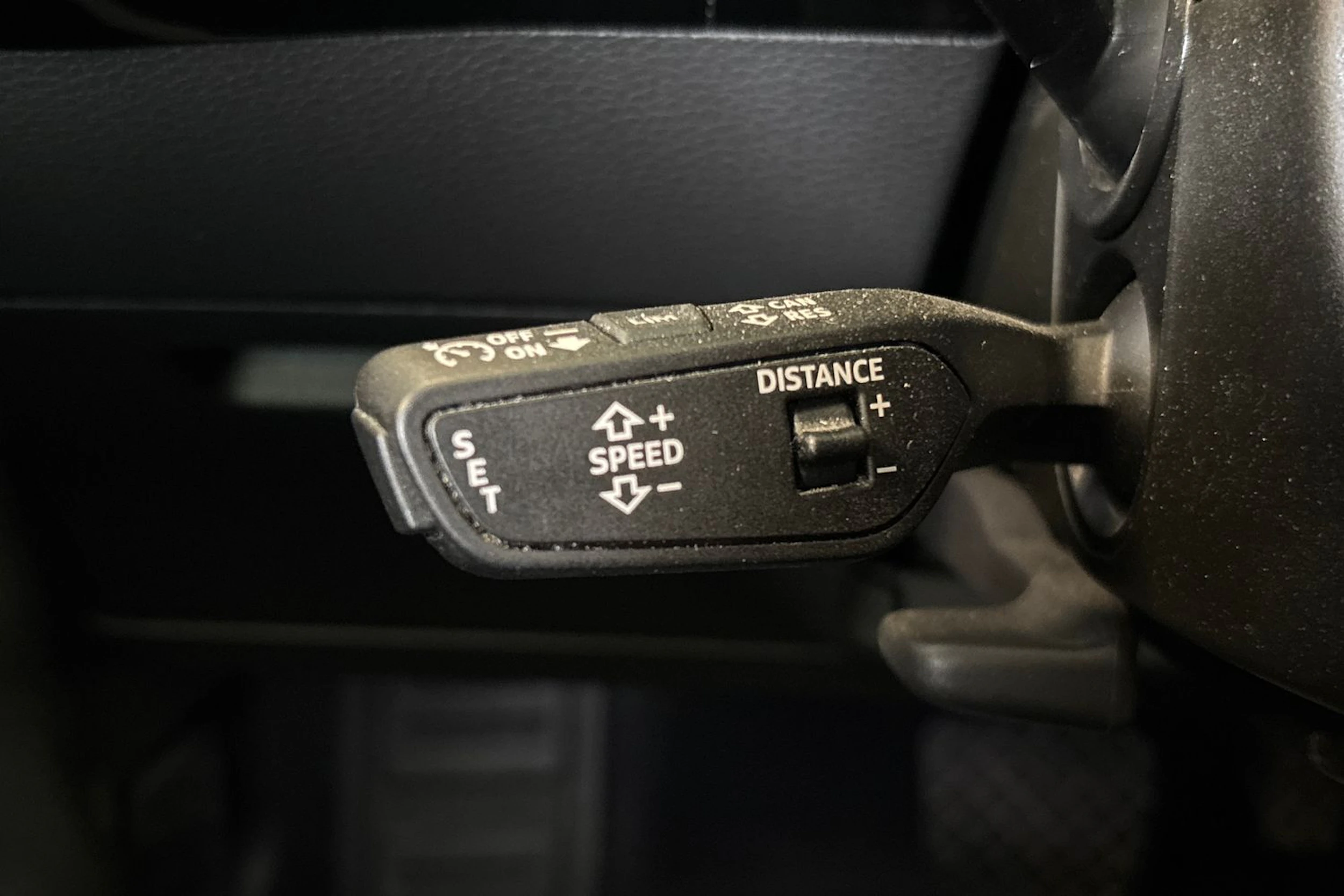 musta Audi e-tron 2022 kuva 25.