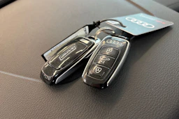 musta Audi e-tron 2022 kuva 30.