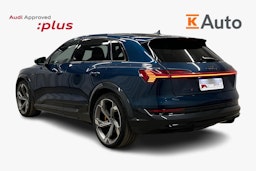 sininen Audi e-tron 2022 kuva 2.