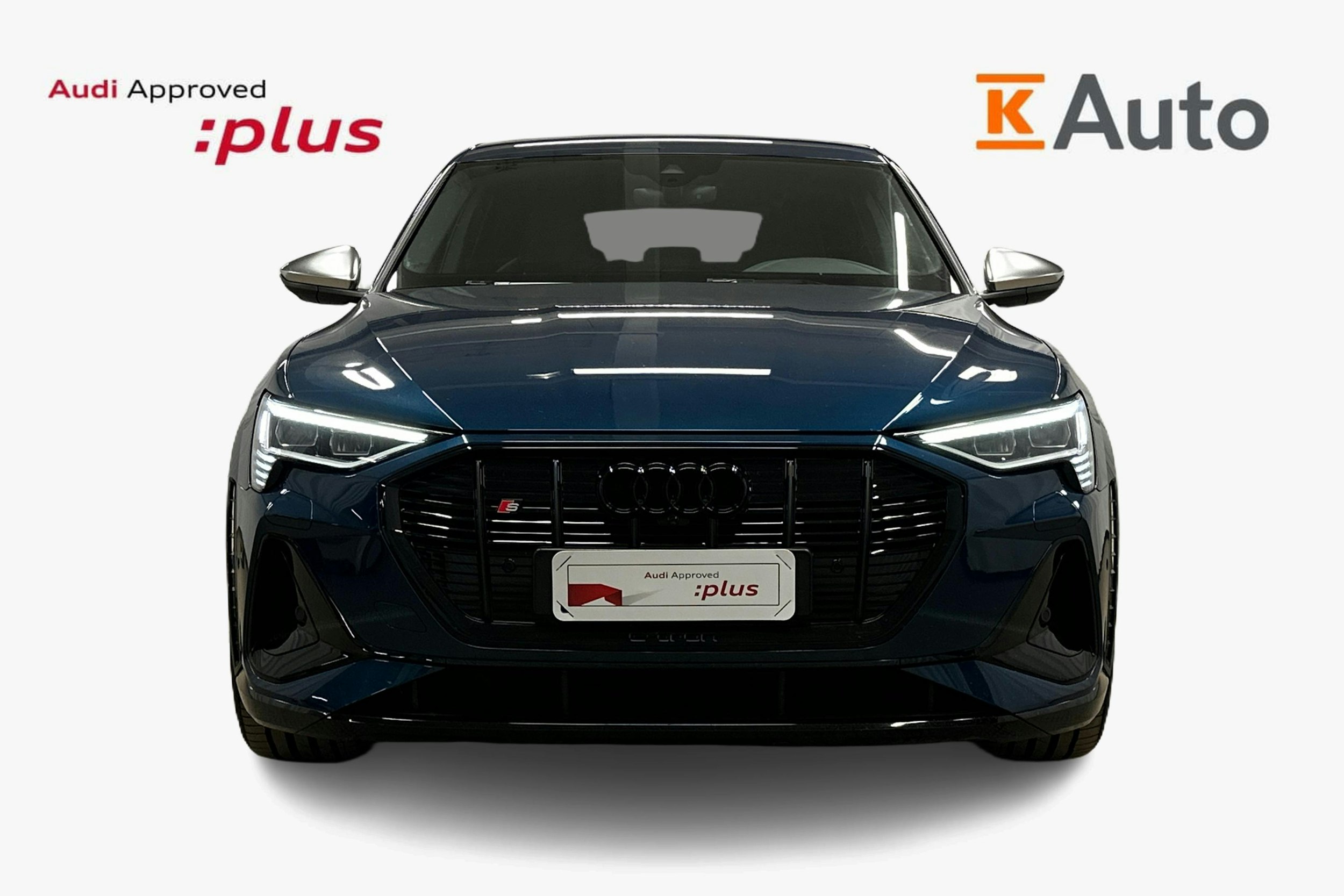 sininen Audi e-tron 2022 kuva 5.