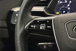 sininen Audi e-tron 2022 kuva 21.