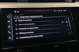 sininen Audi e-tron 2022 kuva 30.