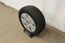 sininen Audi e-tron 2022 kuva 12.