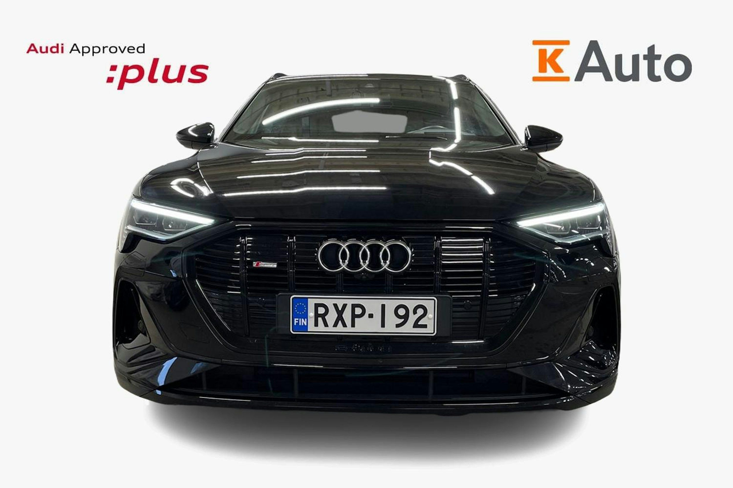 musta Audi e-tron 2022 kuva 5.
