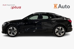 musta Audi e-tron 2022 kuva 6.