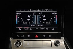 musta Audi e-tron 2022 kuva 16.