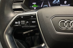 musta Audi e-tron 2022 kuva 20.