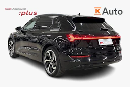 Musta Audi e-tron 2022 kuva 2.