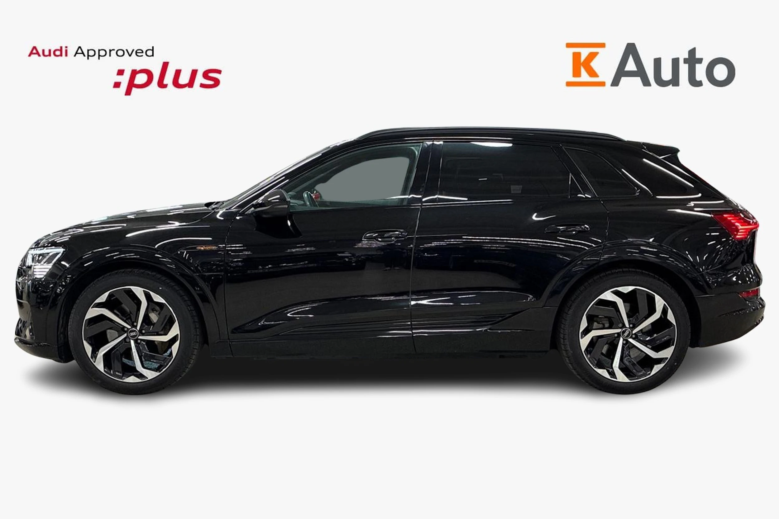Musta Audi e-tron 2022 kuva 5.