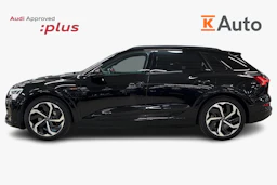 Musta Audi e-tron 2022 kuva 5.