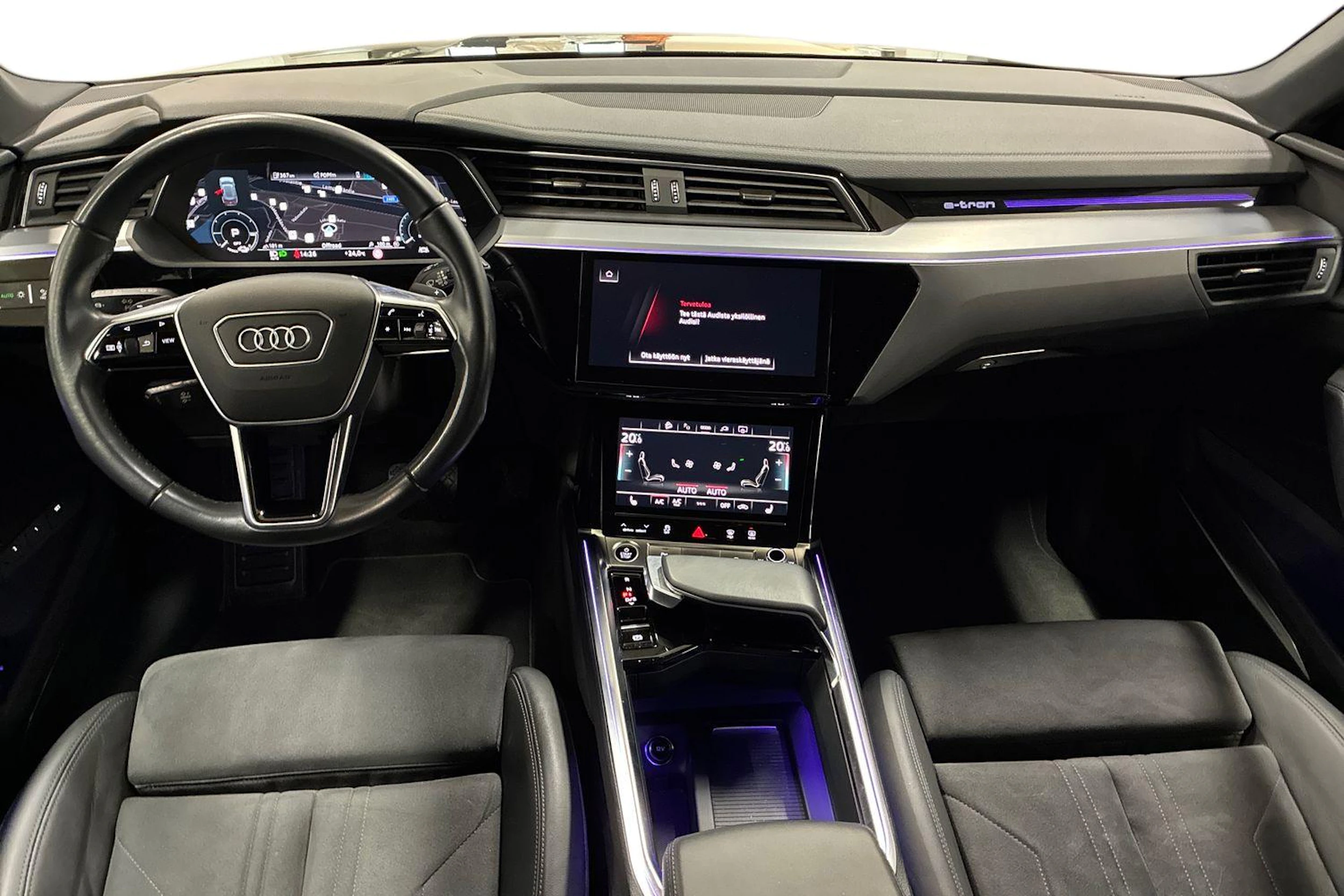 Musta Audi e-tron 2022 kuva 7.