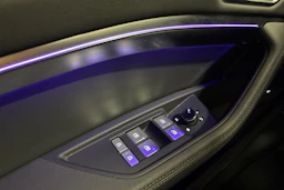Musta Audi e-tron 2022 kuva 17.