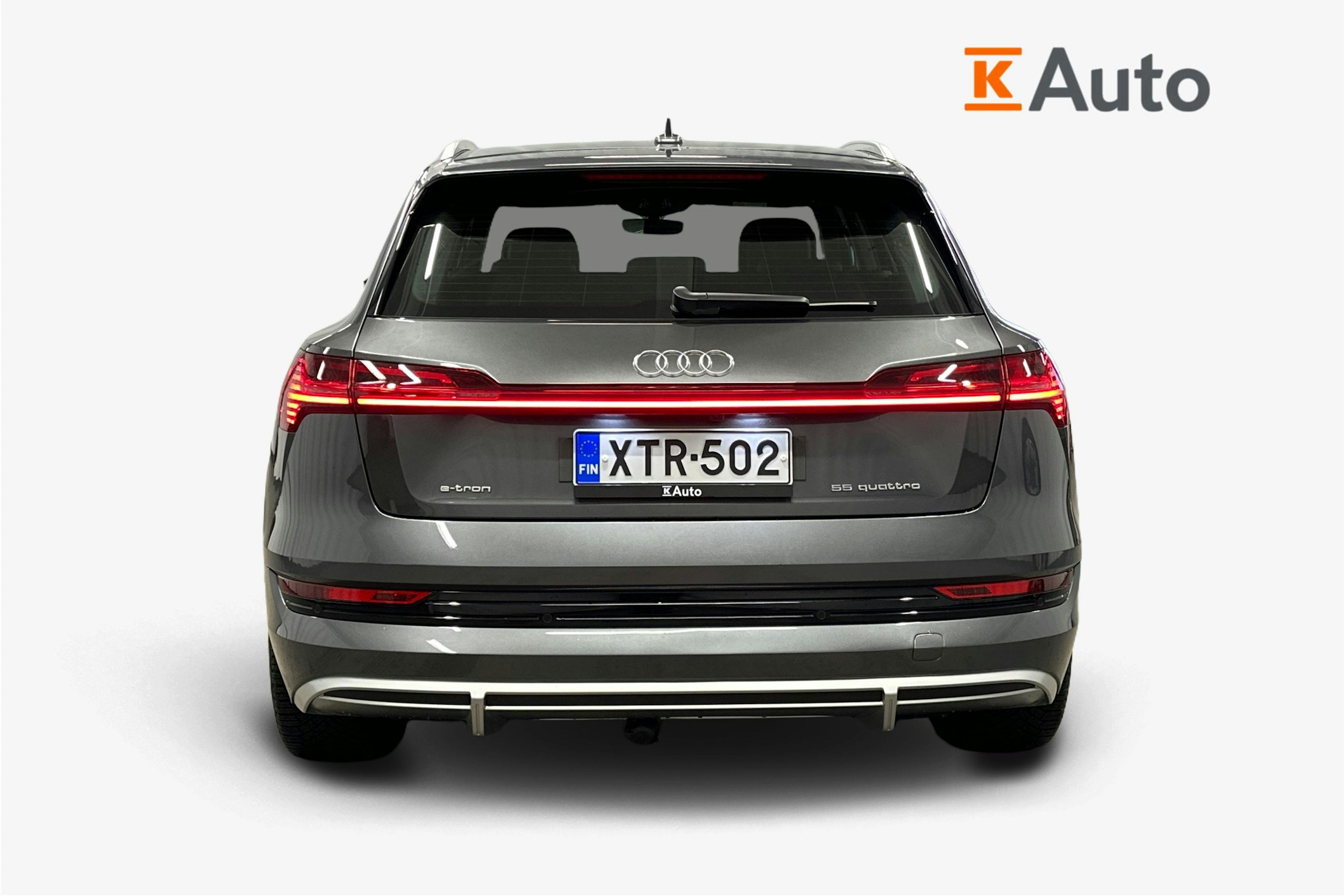 harmaa Audi e-tron 2022 kuva 3.