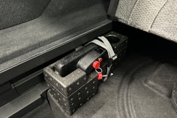 harmaa Audi e-tron 2022 kuva 16.