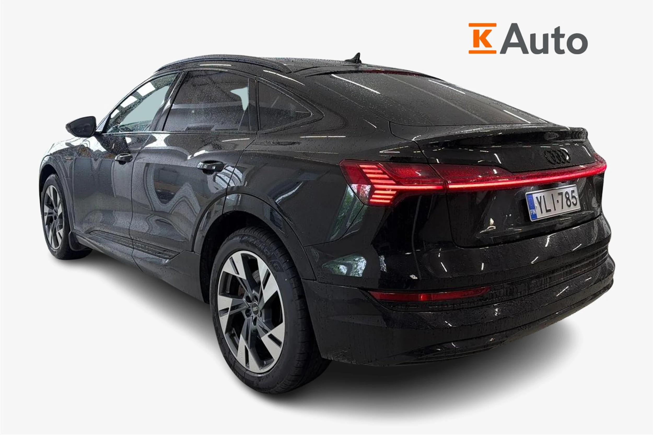 musta Audi e-tron 2022 kuva 2.
