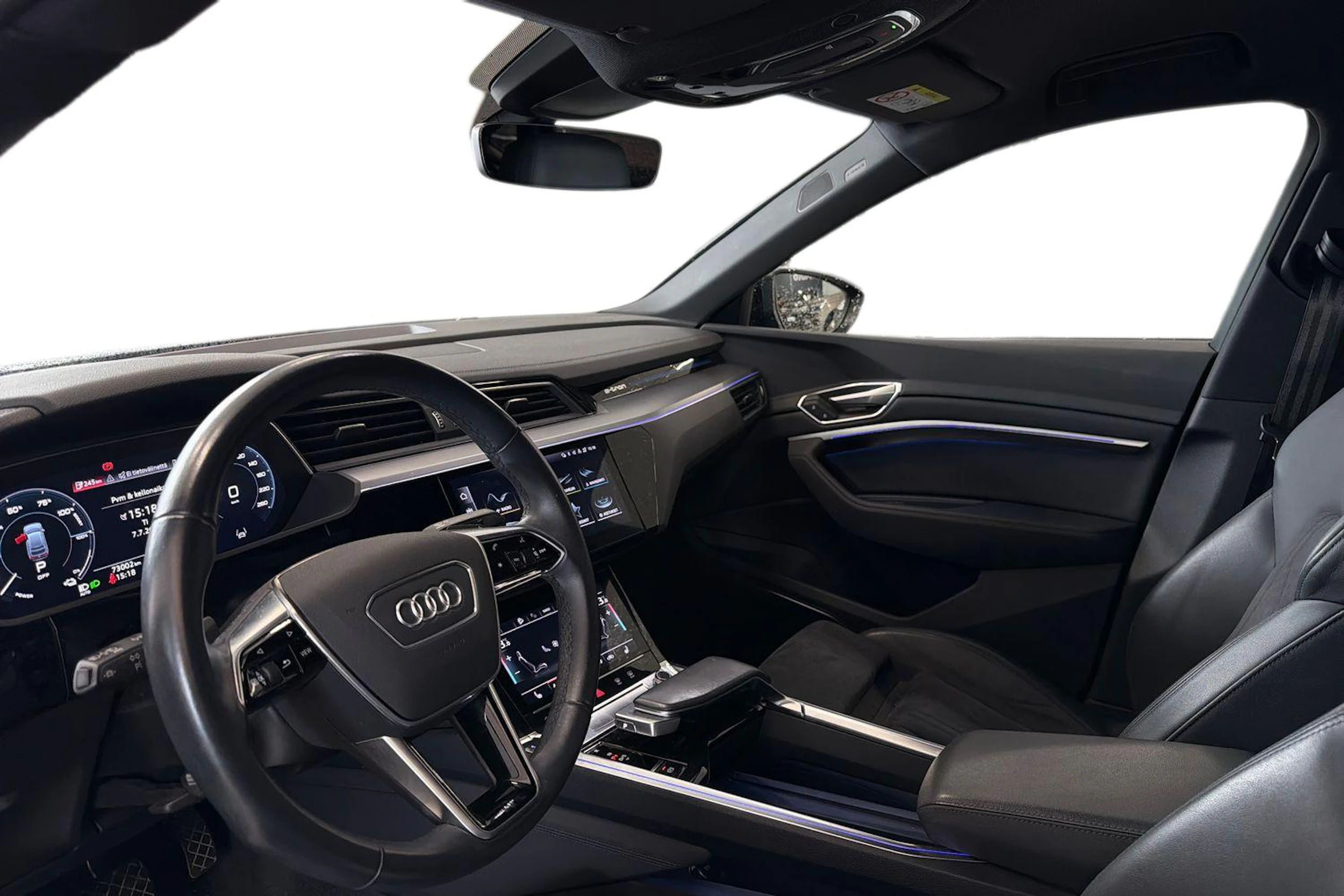 musta Audi e-tron 2022 kuva 3.