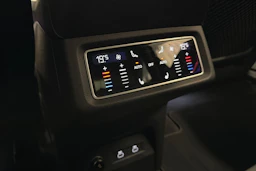 musta Audi e-tron 2022 kuva 15.