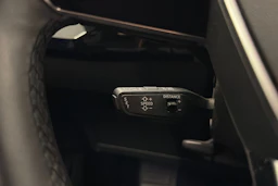 musta Audi e-tron 2022 kuva 23.