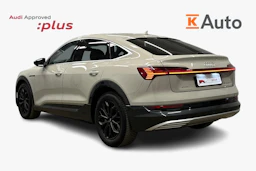 beige Audi e-tron 2022 kuva 2.