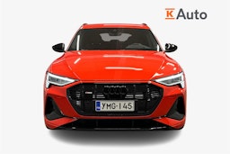 punainen Audi e-tron 2022 kuva 5.