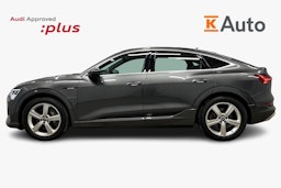 harmaa Audi e-tron 2022 kuva 6.