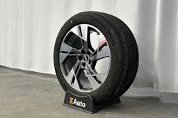 harmaa Audi e-tron 2022 kuva 12.