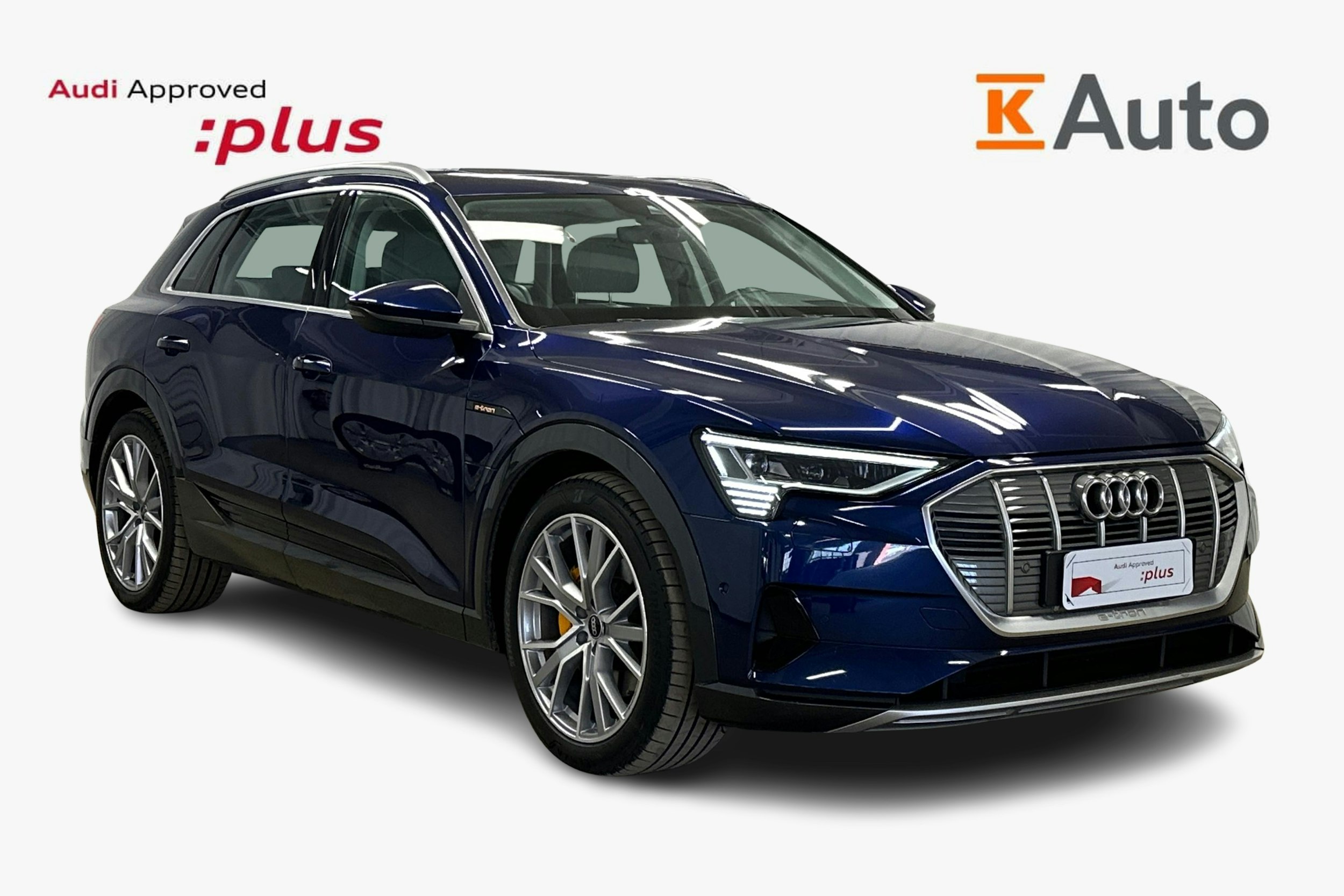 sininen Audi e-tron 2022 kuva 1.