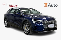 sininen Audi e-tron 2022 kuva 1.
