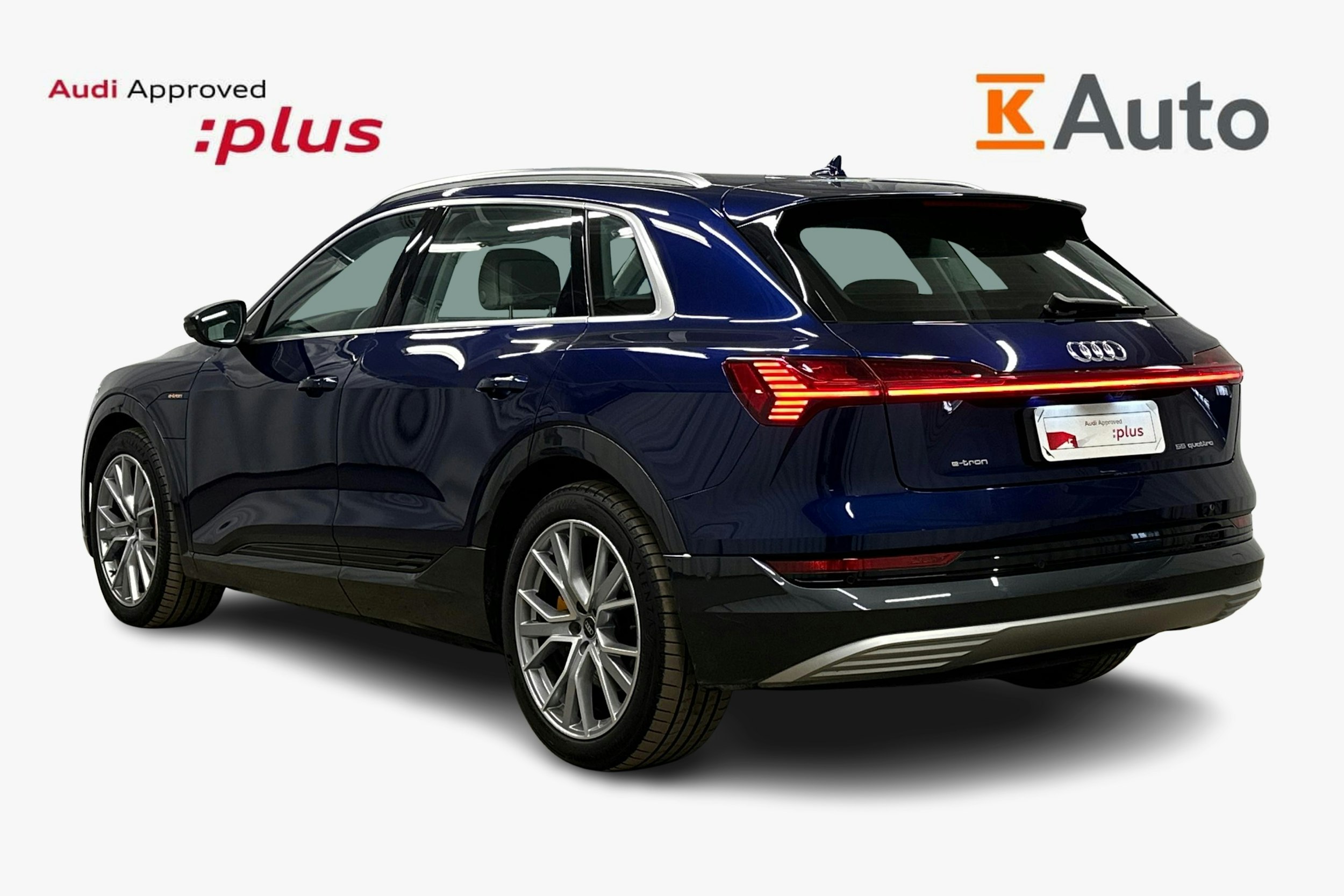sininen Audi e-tron 2022 kuva 2.