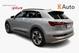 harmaa Audi e-tron 2022 kuva 2.