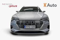 harmaa Audi e-tron 2022 kuva 5.