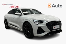 valkoinen Audi e-tron 2022 kuva 1.
