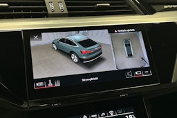 valkoinen Audi e-tron 2022 kuva 31.