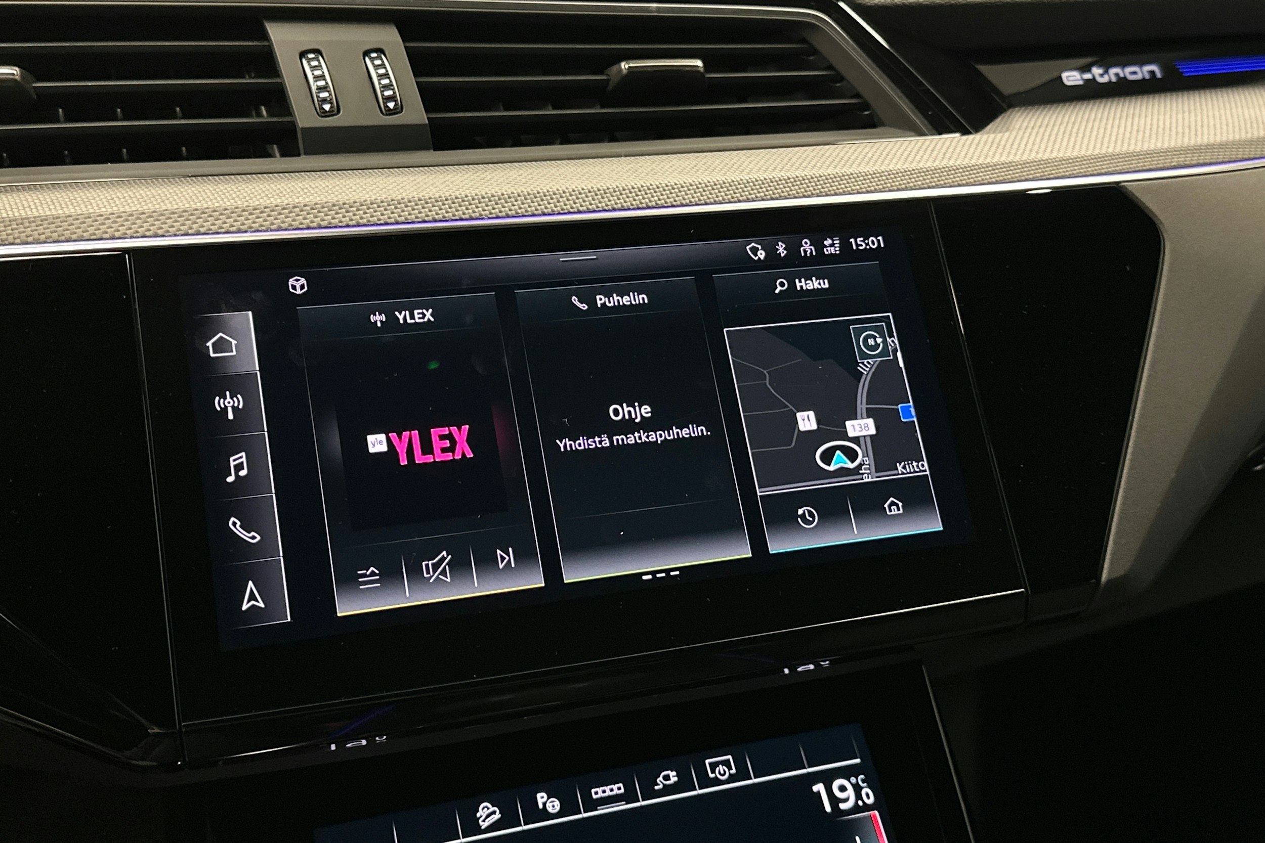musta Audi e-tron 2022 kuva 25.