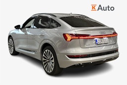 harmaa Audi e-tron 2022 kuva 2.