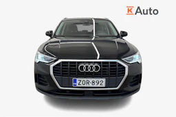 musta Audi Q3 2022 kuva 4.