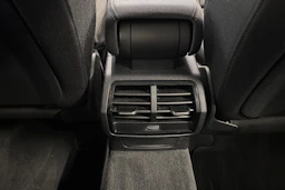 musta Audi Q3 2022 kuva 13.