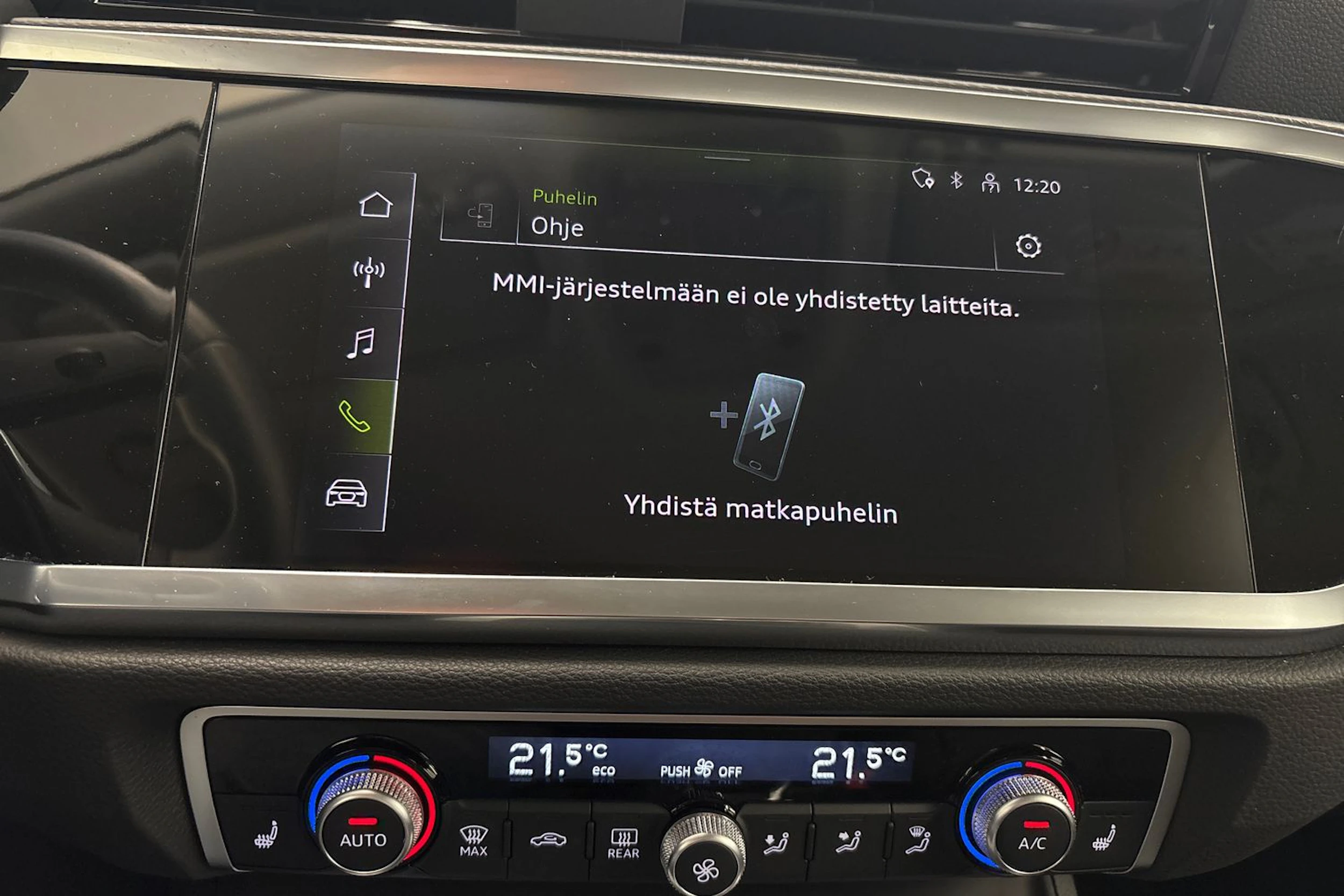 musta Audi Q3 2022 kuva 15.