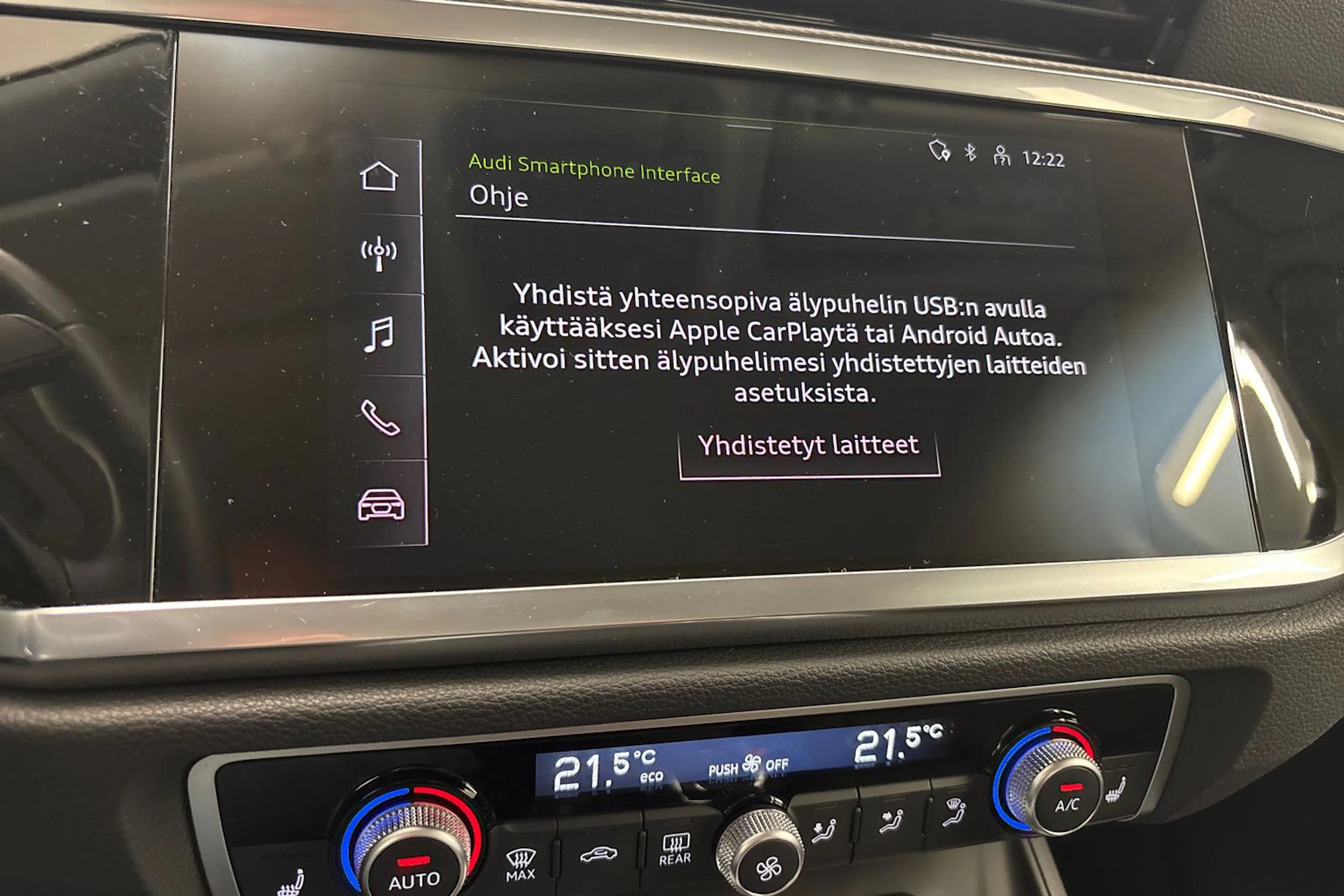 musta Audi Q3 2022 kuva 18.