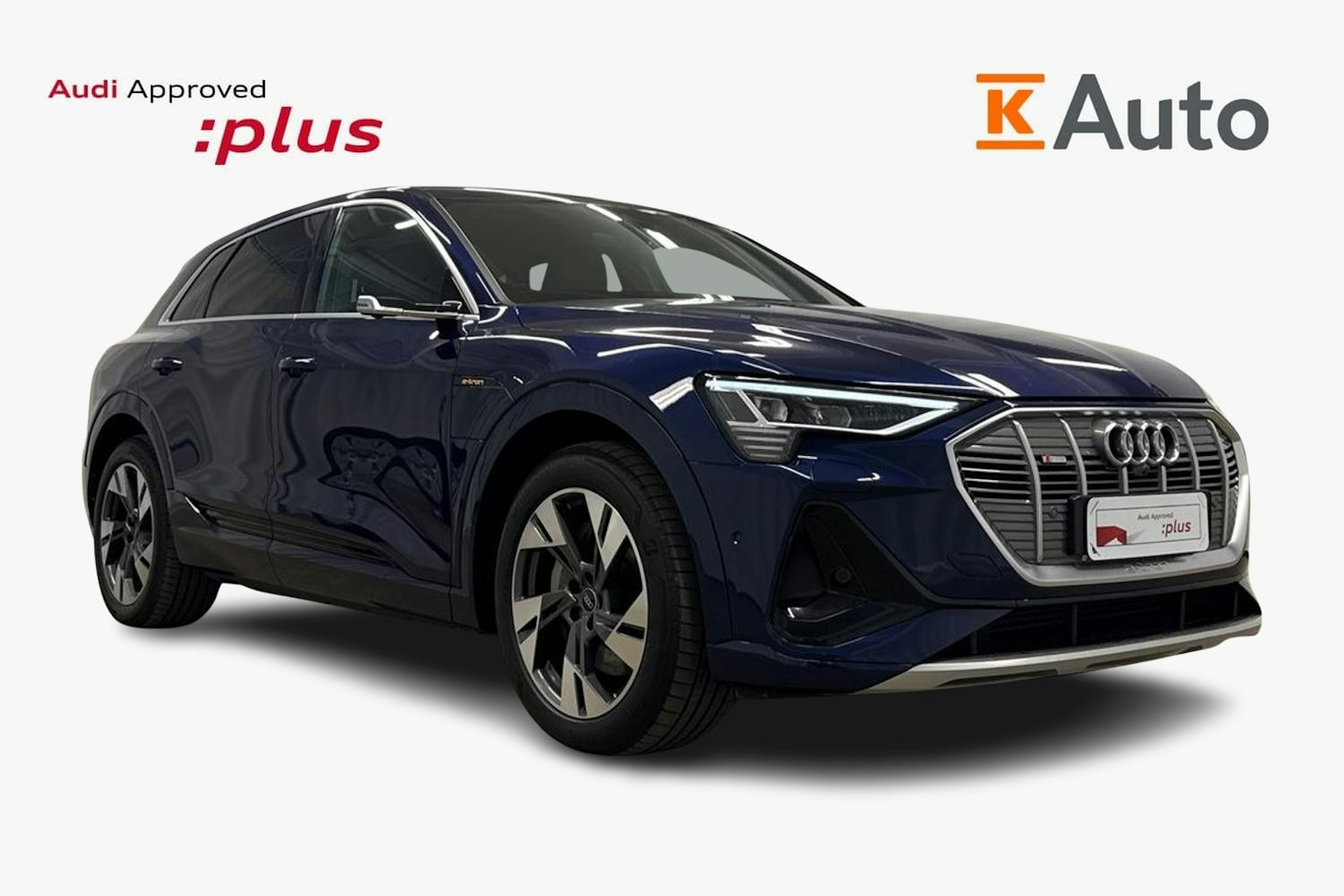 sininen Audi e-tron 2022 kuva 1.