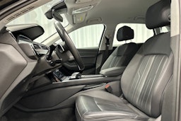 musta Audi e-tron 2022 kuva 22.