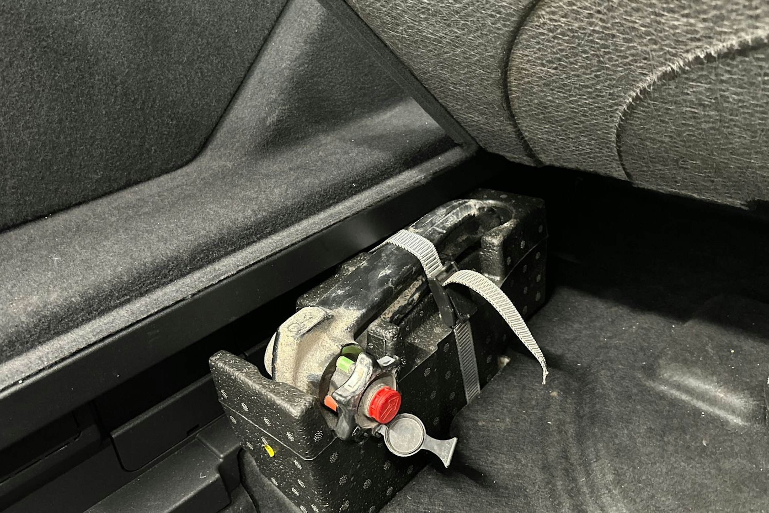 musta Audi e-tron 2022 kuva 27.