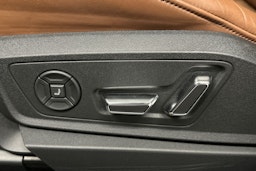 harmaa Audi e-tron 2022 kuva 19.