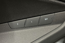 harmaa Audi e-tron 2022 kuva 20.