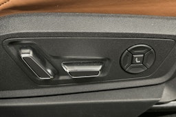 harmaa Audi e-tron 2022 kuva 22.