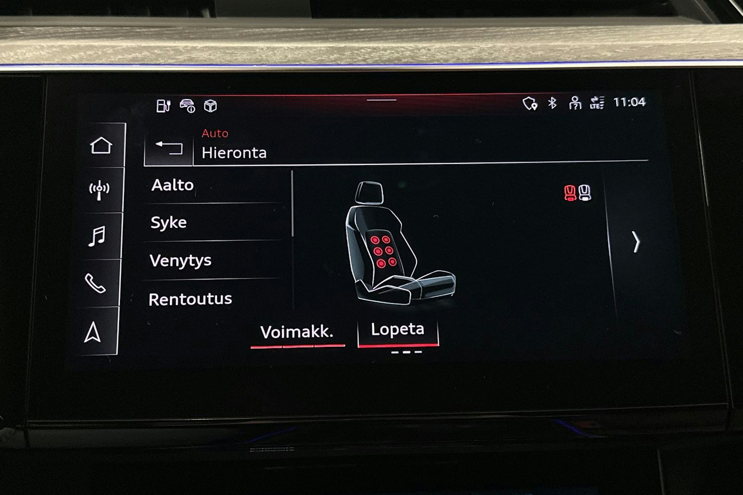 harmaa Audi e-tron 2022 kuva 34.
